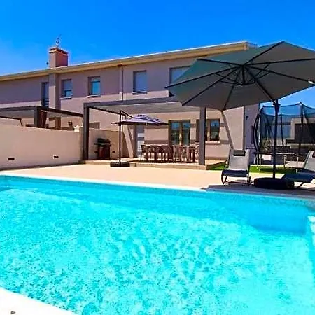 Hotel Elegant With Private Pool In Bale