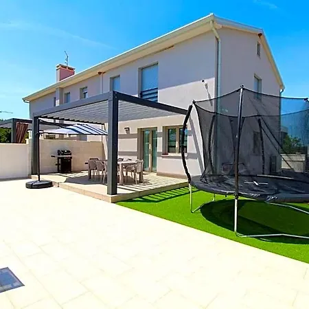 Hotel Elegant With Private Pool In Bale