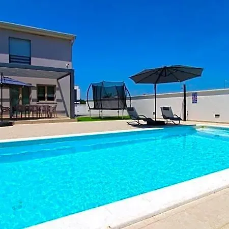 Hotel Elegant With Private Pool In Bale