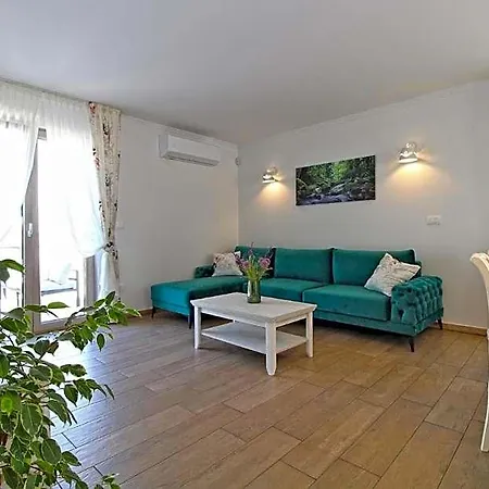 Hotel Elegant With Private Pool In