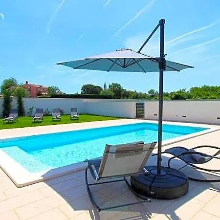 Elegant With Private Pool In Hotel Bale