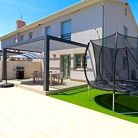 Elegant With Private Pool In Hotel Bale